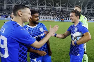 Το respect σε Μάρκες (φώτος)