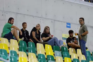 Ο κόσμος στο "ΑΕΚ Αρένα" (φωτορεπορτάζ)