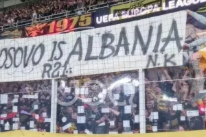 Το πανό που δεν άρεσε στον κόσμο της ΑΕΚ - "Kosovo is Albania"