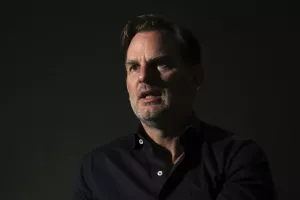 Ξέσπασμα Ντε Μπουρ για Άγιαξ: "Δεν μπορείς να φτιάξεις σοκολάτα από σκ@τ@"