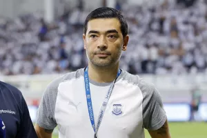 "Δεν θα κρεμάσουμε τον αρχηγό μας, πρέπει να δούμε τι συνέβη..."