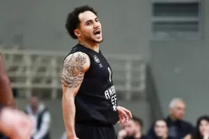 Αφαιρέθηκε το τουρκικό διαβατήριο του Λάρκιν/Θα αγωνίζεται ως ξένος στην Τουρκία