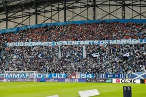 Τετ-α-τετ του Λονγκόρια με τους οργανωμένους της Μαρσέιγ
