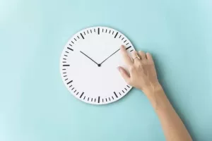 Αλλαγή ώρας: Πότε γυρνάμε μία ώρα πίσω τα ρολόγια