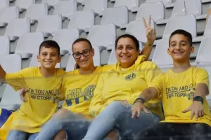 (Φωτορεπορτάζ) Ο κόσμος στο ΑΕΛ - Ανόρθωση