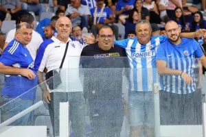 (Φωτορεπορτάζ) Ο κόσμος στο ΑΕΛ - Ανόρθωση