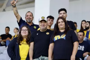 (Φωτορεπορτάζ) Ο κόσμος στο ΑΕΛ - Ανόρθωση