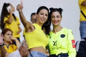 (Φωτορεπορτάζ) Ο κόσμος στο ΑΕΛ - Ανόρθωση