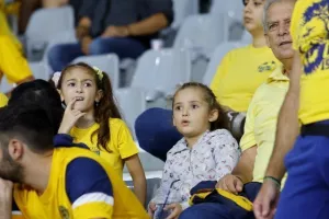 (Φωτορεπορτάζ) Ο κόσμος στο ΑΕΛ - Ανόρθωση