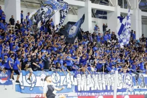 (Φωτορεπορτάζ) Ο κόσμος στο ΑΕΛ - Ανόρθωση