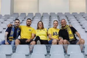 (Φωτορεπορτάζ) Ο κόσμος στο ΑΕΛ - Ανόρθωση
