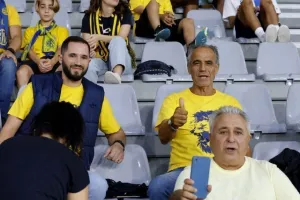 (Φωτορεπορτάζ) Ο κόσμος στο ΑΕΛ - Ανόρθωση