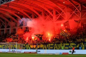 (Φωτορεπορτάζ) Ο κόσμος στο ΑΕΛ - Ανόρθωση