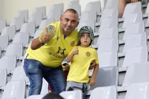 (Φωτορεπορτάζ) Ο κόσμος στο ΑΕΛ - Ανόρθωση