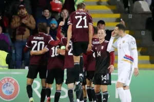 «Έσπασε το ρόδι» η Λετονία