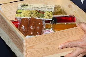 Εμείς... σουτζούκο αυτοί 9 τέρματα!
