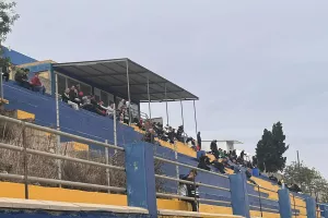 Στα τσιμέντα!