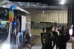 (Φωτορεπορτάζ Kerkida): Η άφιξη της Κύπρου στο "Αλφαμέγα"