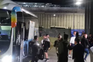 (Φωτορεπορτάζ Kerkida): Η άφιξη της Κύπρου στο "Αλφαμέγα"