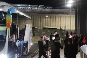 (Φωτορεπορτάζ Kerkida): Η άφιξη της Κύπρου στο "Αλφαμέγα"