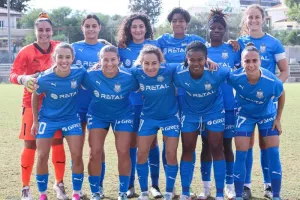 Apollon Ladies με... 7/7