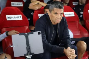 Οι σκέψεις του Λουτσέσκου για Ολυμπιακό: Οι σίγουροι, τα ερωτηματικά και η… έκπληξη