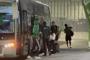(ΦΩΤΟΣ) Η άφιξη του Άρη στο “ΑλφαΜέγα” 