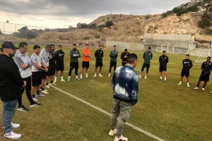 Κινήσεις... Σταύρου Δημοσθένους πριν τον αγώνα
