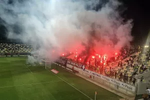 Εντυπωσιακή υποδοχή των οπαδών της ΑΕΚ