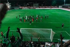 Με τέσσερεις εικόνες 