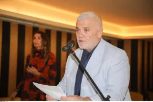 Αερόστατο με το σήμα της AEK θα ταξιδέψει σε όλη την Ελλάδα