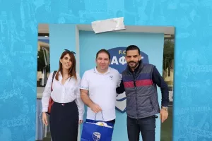 Πάφος/Παρέδωσε αθλητικό υλικό στο Α΄Νηπιαγωγείο Πάφου