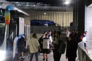(Φωτορεπορτάζ Kerkida): Η άφιξη της Κύπρου στο "Αλφαμέγα"