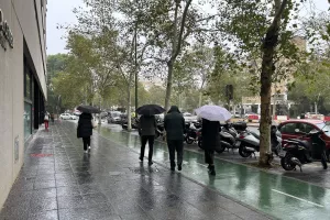 (ΦΩΤΟΣ Kerkida)/Το επιβλητικό Σάντσεθ Πιθχουάν και ο βροχερός καιρός 
