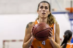 Τέταρτο ροζ φύλλο για την Αναγέννηση 