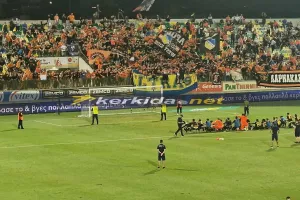 (ΒΙΝΤΕΟ Kerkida/Φώτος) Πάρτι με τους Πορτοκαλί οι παίκτες στο πέταλο!