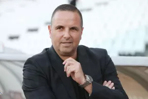 Το... παρελθόν/Ραν Μπεν Σιμόν 