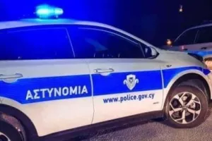 (Λεμεσός) Σοβαρά επεισόδια μεταξύ οπαδών - Στο νοσοκομείο 21χρονος