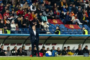 "Στόχος μας είναι η νίκη και όχι... πειραματισμοί με Κύπρο"