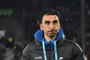 ΔΕΝ άντεξε και απάντησε στην πρόκληση ο Ηλίας 