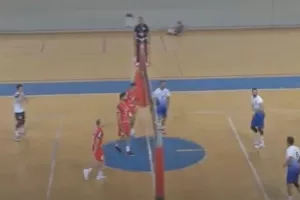 Δύσκολη ερυθρόλευκη επικράτηση 