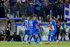 Ανόρθωση-Ομόνοια: Της "έσπασε" το αήττητο και την προσπέρασε! (Φώτος)