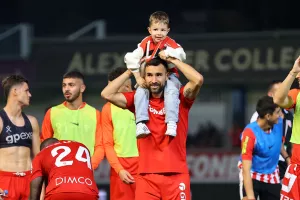 (ΒΙΝΤΕΟ Kerkida) Έγιναν... ένα με τον κόσμο/Ντίρλι-ντίρλι και αποθέωση για Σεργίου!