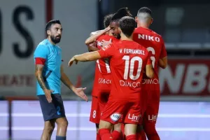 Νέα Σαλαμίνα - ΕΝΠ: Εξάσφαιρη... πρόκριση! (Φώτος)