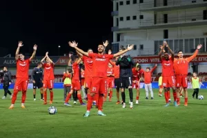 Νέα Σαλαμίνα - ΕΝΠ: Εξάσφαιρη... πρόκριση! (Φώτος)