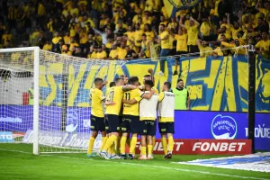 Ευχαρίστησε τον κόσμο της η ΑΕΛ