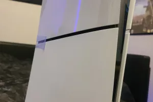 Εμφανίστηκαν ήδη οι πρώτες εικόνες του νέου πιο λεπτού PS5