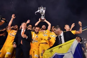 97 χρόνια "Ψηλά, ψηλότερα ο Θρύλος, το ΑΠΟΕΛ είναι ιδέα, Αθάνατο θα ζει!" (φώτος/βίντεο)