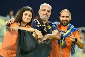 ΑΕΚ-ΑΠΟΕΛ: Επίδειξη (γαλαζοκίτρινης) δύναμης στη Λάρνακα! (Φώτος)