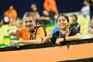 ΑΕΚ-ΑΠΟΕΛ: Επίδειξη (γαλαζοκίτρινης) δύναμης στη Λάρνακα! (Φώτος)